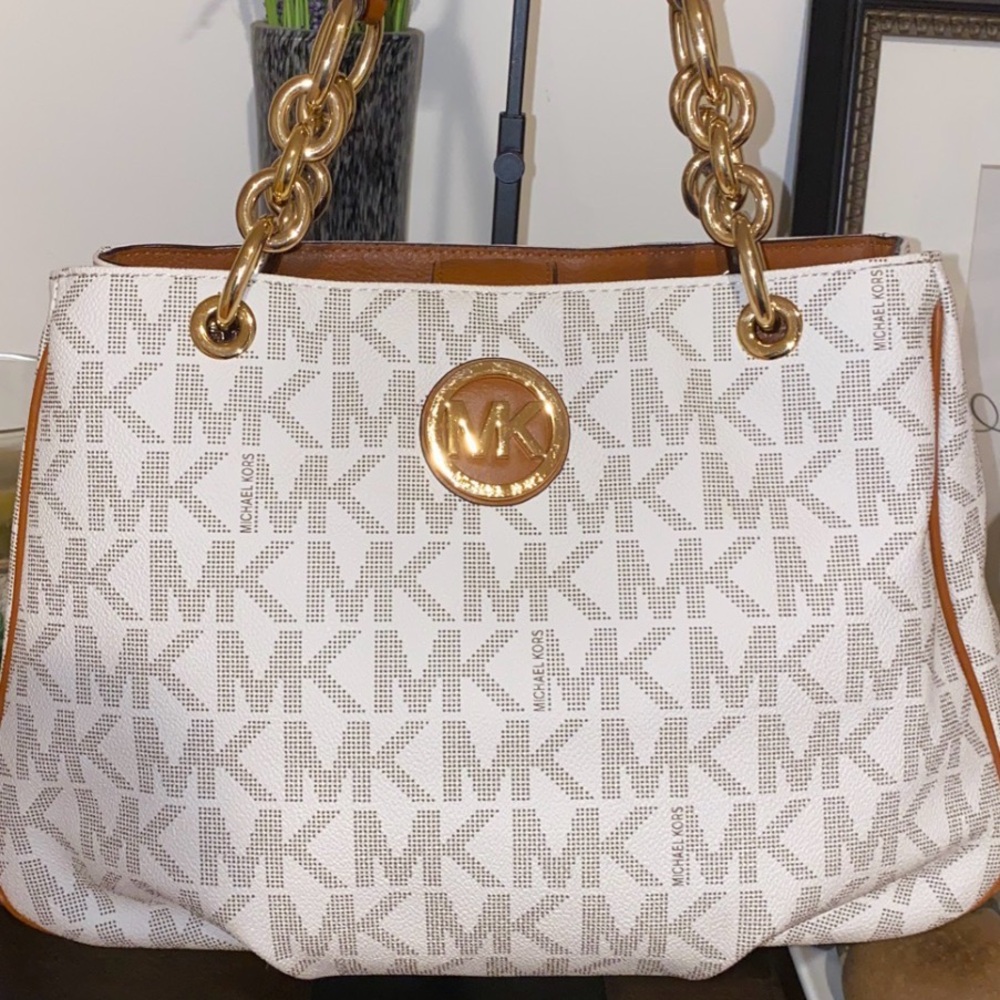 Michael Kors Signature MK Vanilla Acorn Fulton Chain Leather Tote EUC